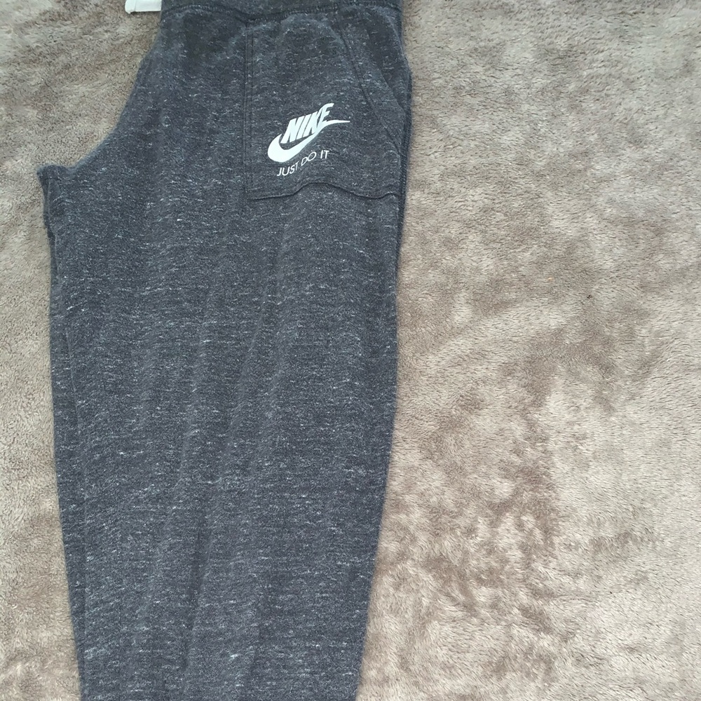 nike short joggers